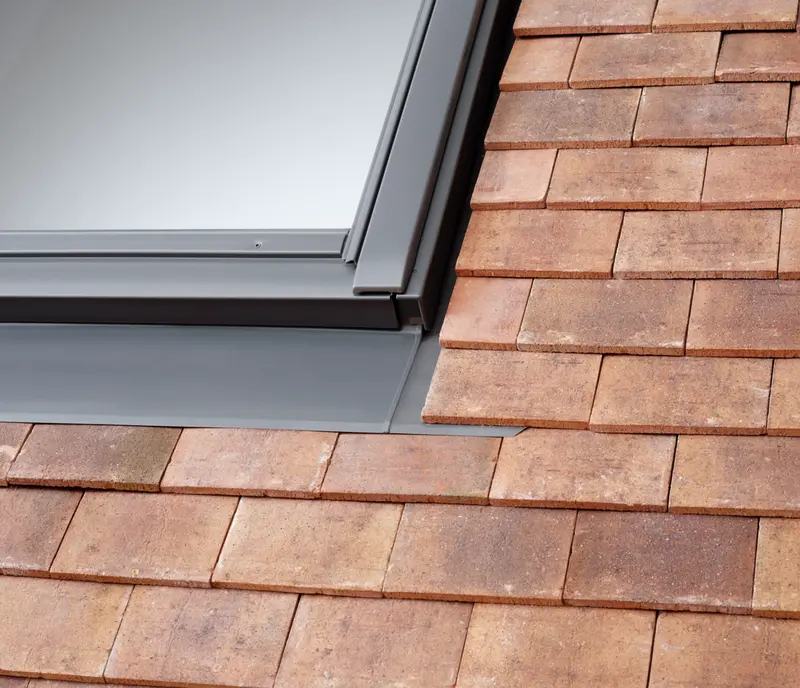 Velux Edp 1000 Pro Flashings - For Plain Tiles Up To 14Mm Thick (Including Underfelt Collars) 1